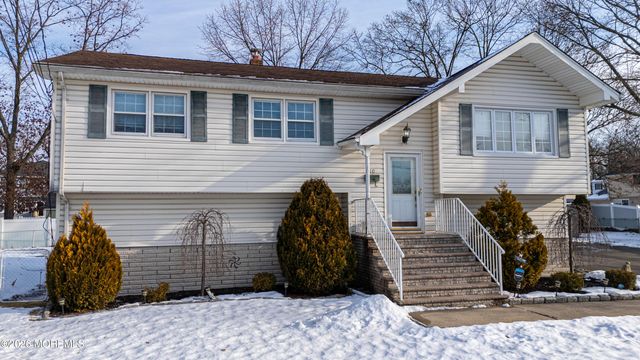10 Lapa Court, Parlin, NJ 08859