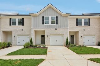 7163 Cedarcrest Ct, Fairview, TN 37062