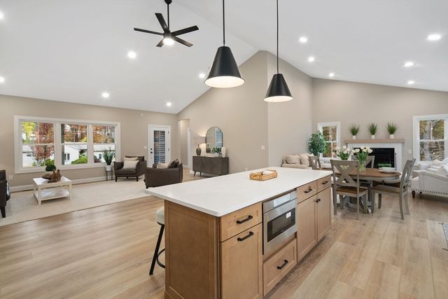 25 Sunset Rd, Westminster, MA 01473