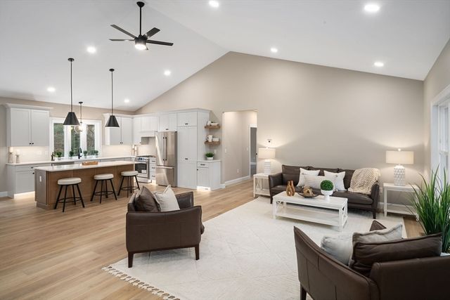 25 Sunset Rd, Westminster, MA 01473