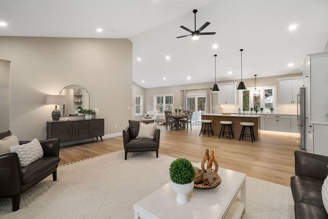 25 Sunset Rd, Westminster, MA 01473