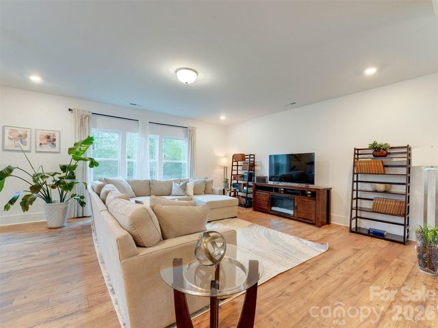 1928 Thoreau Way, York, SC 29745