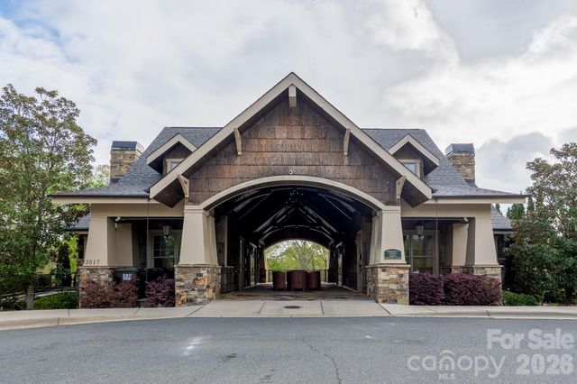 1928 Thoreau Way, York, SC 29745