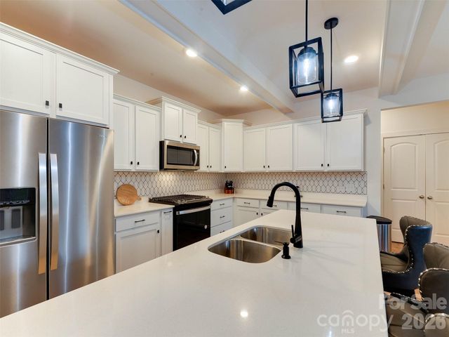 1928 Thoreau Way, York, SC 29745