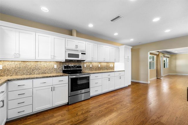 976 SW Mulberry Way, Boca Raton, FL 33486