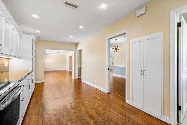 976 SW Mulberry Way, Boca Raton, FL 33486