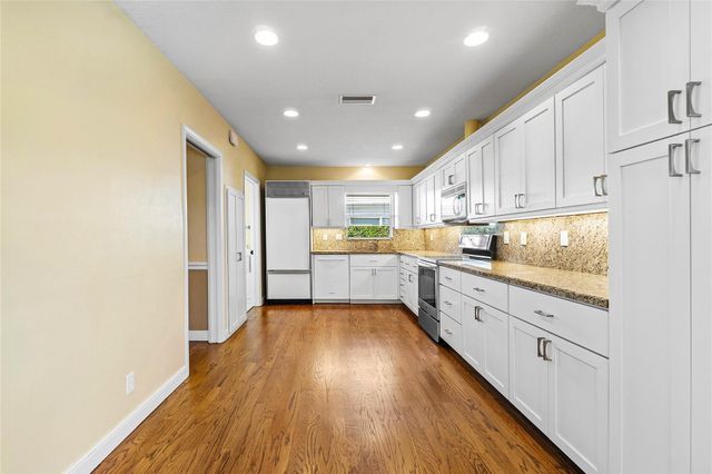 976 SW Mulberry Way, Boca Raton, FL 33486
