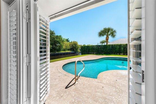976 SW Mulberry Way, Boca Raton, FL 33486