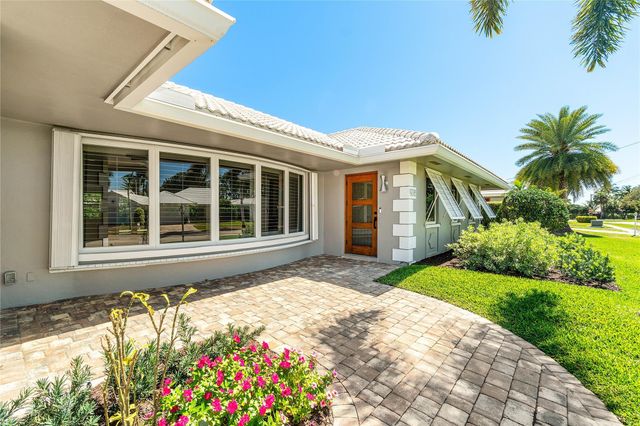 976 SW Mulberry Way, Boca Raton, FL 33486