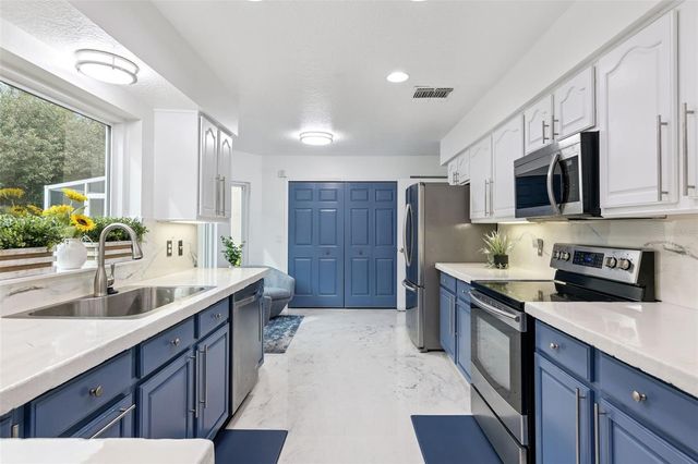 7578 SOMERSET SHORES COURT, Orlando, FL 32819