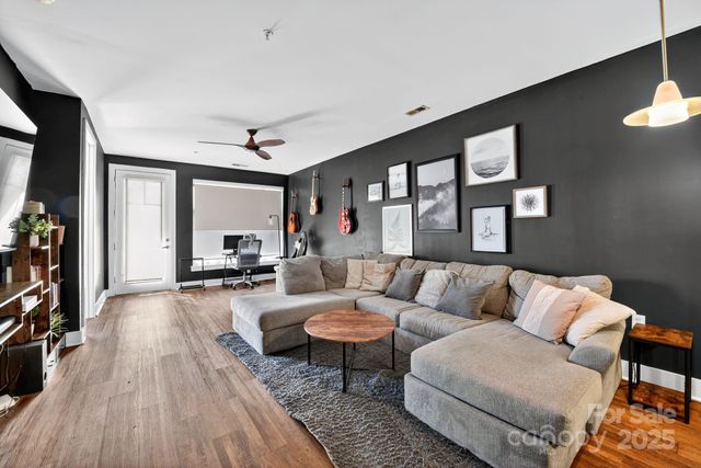 1101 W 1st Street 309, Charlotte, NC 28202