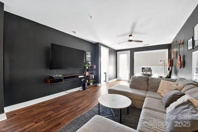 1101 W 1st Street 309, Charlotte, NC 28202