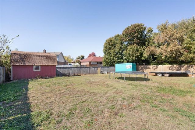 2705 E Hills Drive, Moore, OK 73160