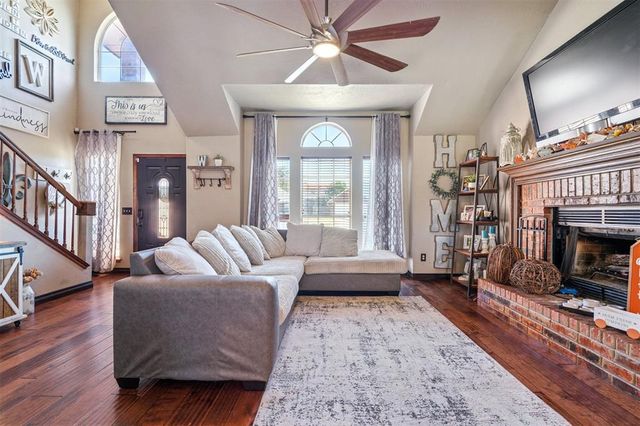 2705 E Hills Drive, Moore, OK 73160