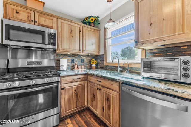 969 Stafford Drive, Toms River, NJ 08753