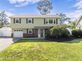 969 Stafford Drive, Toms River, NJ 08753