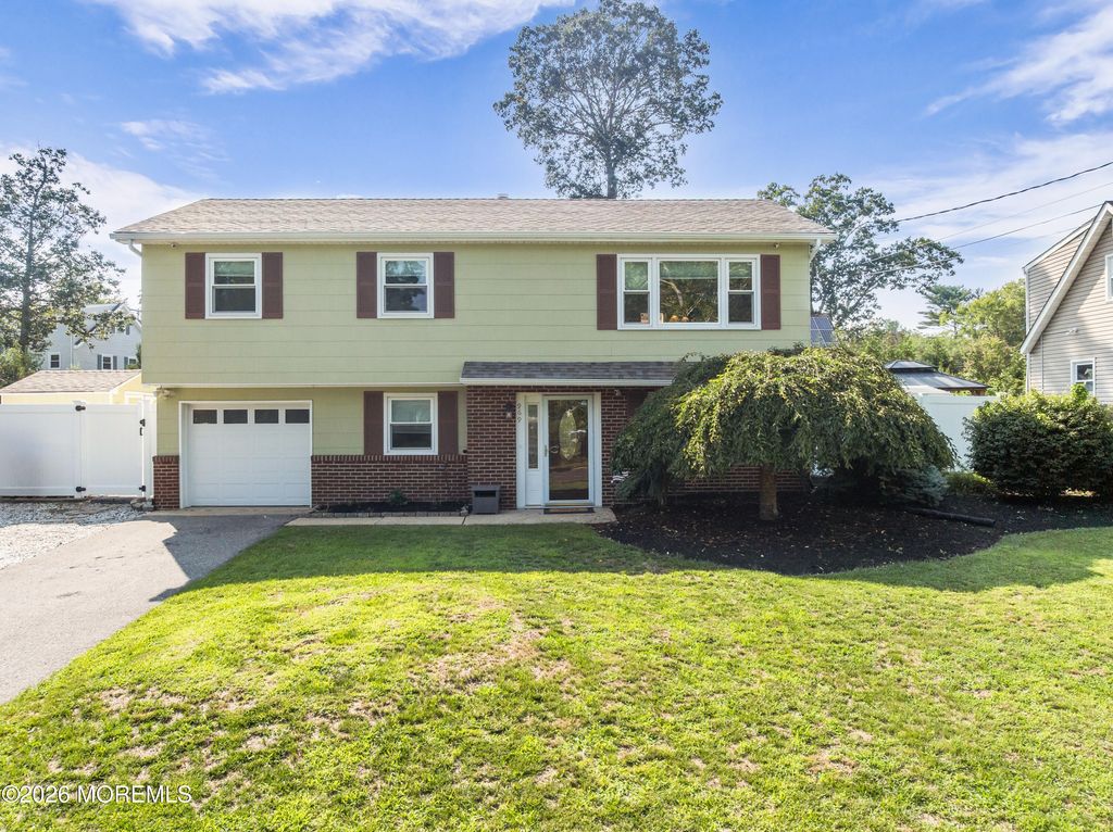 969 Stafford Drive, Toms River, NJ 08753