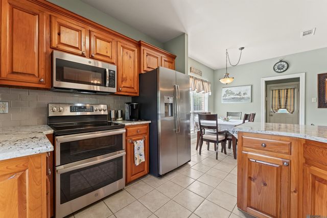 2455 Shady Bend Ct, Zachary, LA 70791