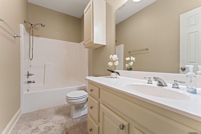 2455 Shady Bend Ct, Zachary, LA 70791