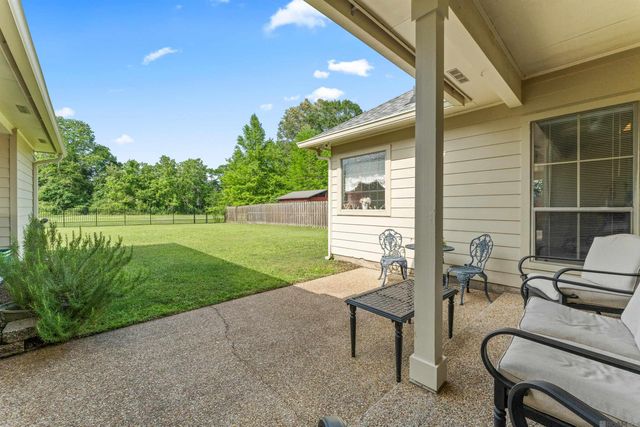 2455 Shady Bend Ct, Zachary, LA 70791