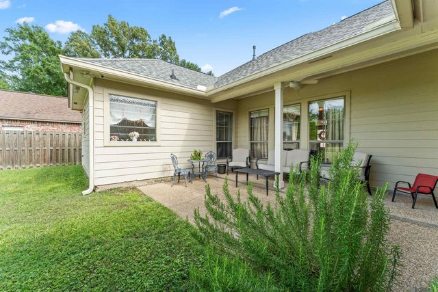 2455 Shady Bend Ct, Zachary, LA 70791