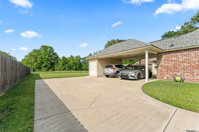 2455 Shady Bend Ct, Zachary, LA 70791