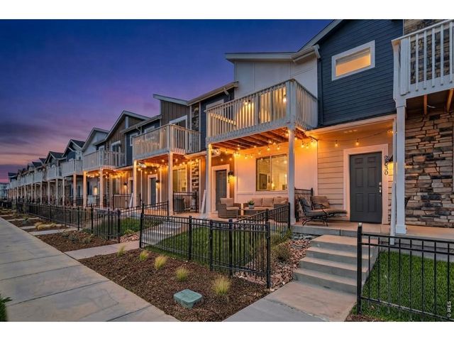 2846 Bear Springs Cir, Longmont, CO 80503