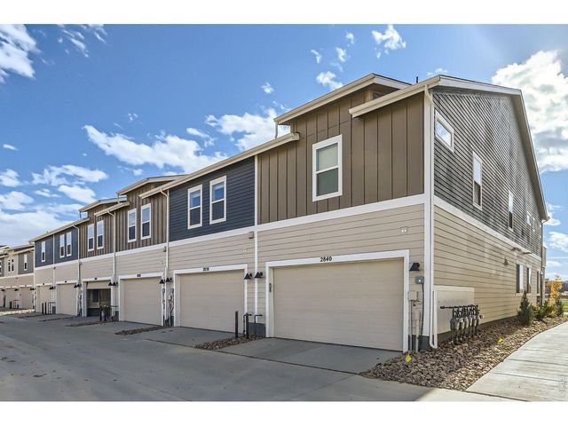 2846 Bear Springs Cir, Longmont, CO 80503