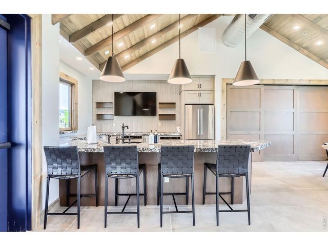 2846 Bear Springs Cir, Longmont, CO 80503