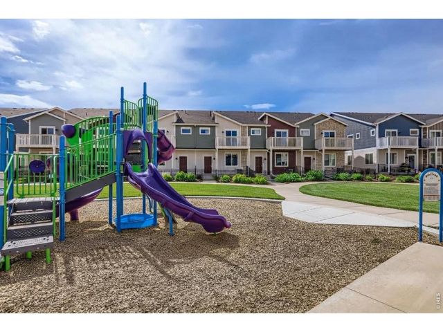 2846 Bear Springs Cir, Longmont, CO 80503