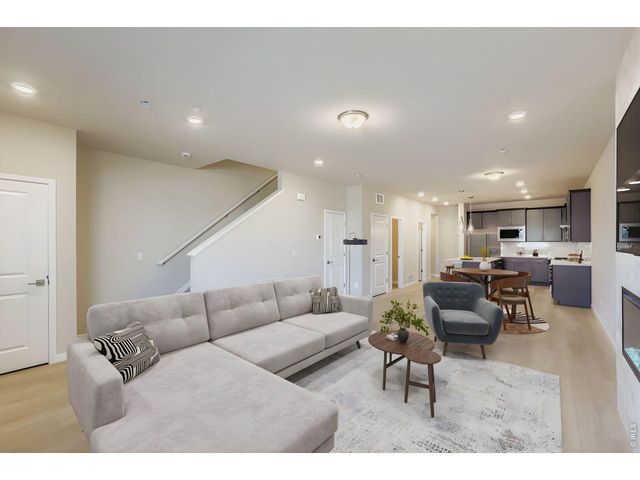 2846 Bear Springs Cir, Longmont, CO 80503