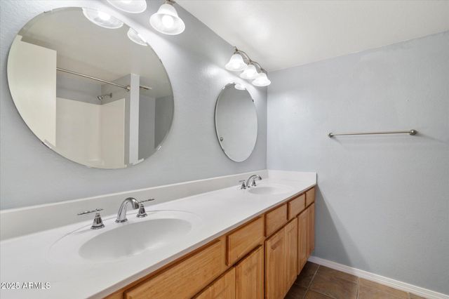 2673 E OAKLEAF Drive, Tempe, AZ 85288