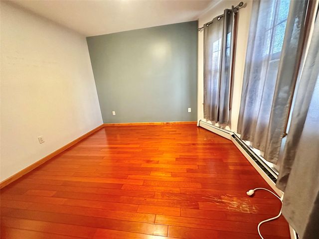 11921 9th Avenue, College Point, NY 11356