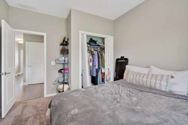 9914 Marnewood Drive, Johnston, IA 50131