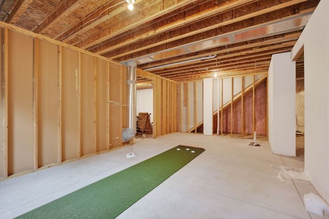 9914 Marnewood Drive, Johnston, IA 50131