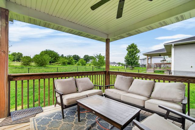9914 Marnewood Drive, Johnston, IA 50131