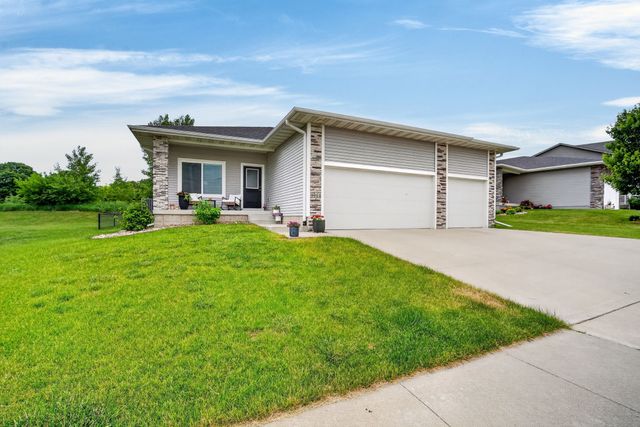 9914 Marnewood Drive, Johnston, IA 50131