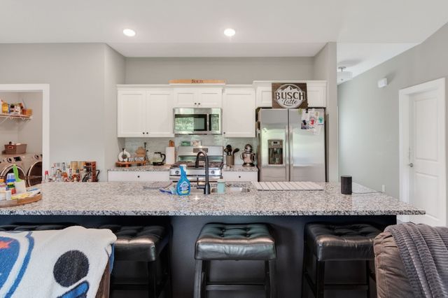 9914 Marnewood Drive, Johnston, IA 50131