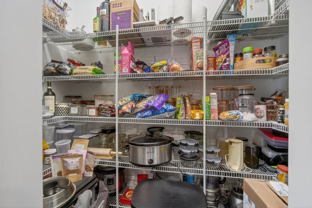 9914 Marnewood Drive, Johnston, IA 50131