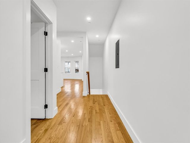 3 Wisteria Street 2, Salem, MA 01970