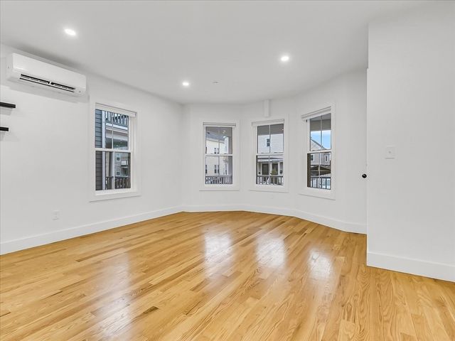 3 Wisteria Street 2, Salem, MA 01970