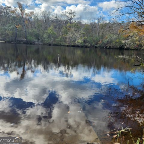 559 Lake Deborah Drive, Folkston, GA 31537