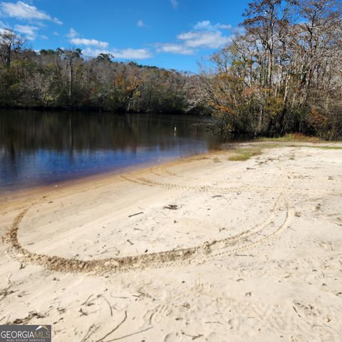 559 Lake Deborah Drive, Folkston, GA 31537