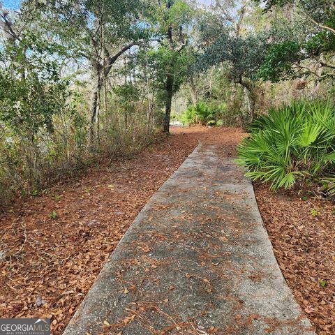 559 Lake Deborah Drive, Folkston, GA 31537