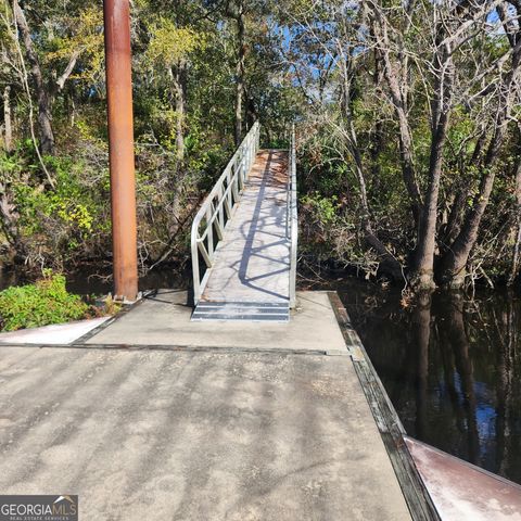 559 Lake Deborah Drive, Folkston, GA 31537