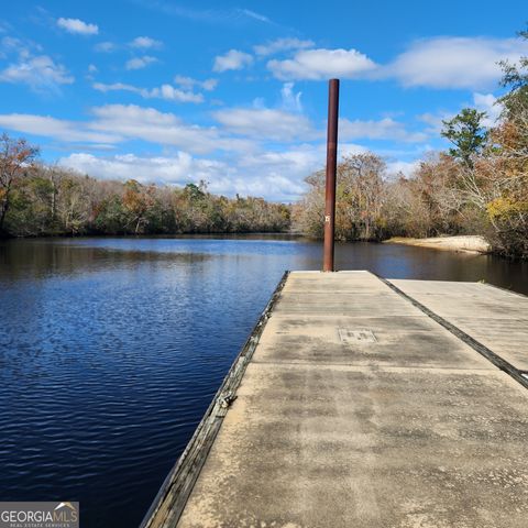 559 Lake Deborah Drive, Folkston, GA 31537