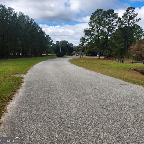 559 Lake Deborah Drive, Folkston, GA 31537