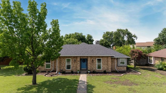 1638 Glencairn Lane, Lewisville, TX 75067