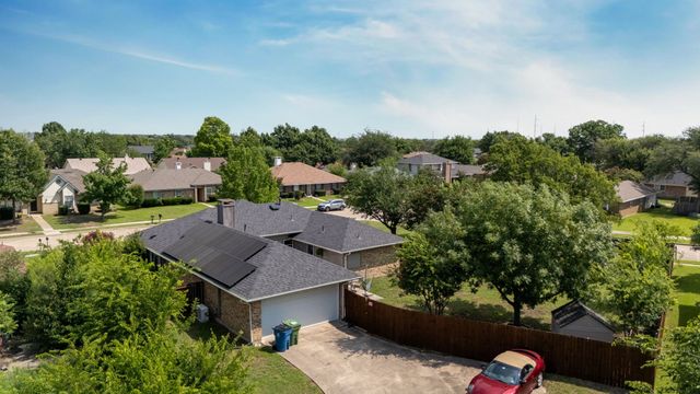 1638 Glencairn Lane, Lewisville, TX 75067