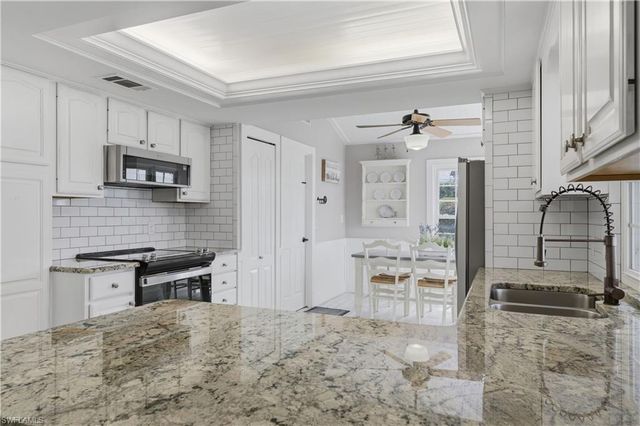 858 SE 1st TER, Cape Coral, FL 33990
